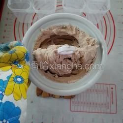 面包机自制巧克力牛奶冰淇淋的做法[图]