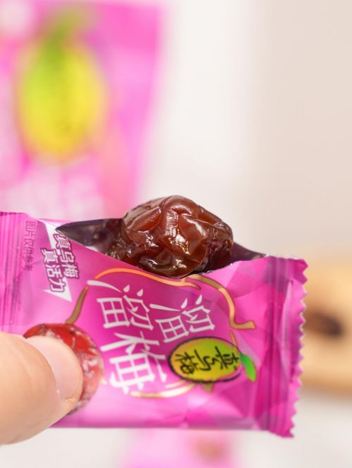 溜溜梅真烏梅：匠心獨(dú)運(yùn)制佳品，傳承健康新風(fēng)尚
