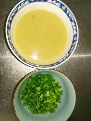 蔥油餅最簡單的做法，外酥里嫩，放幾天都不會硬，好吃到停不下來