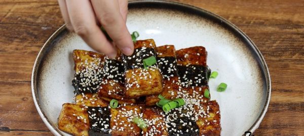 香蕉海苔豆腐的制作方法（健康美味的素食佳品）