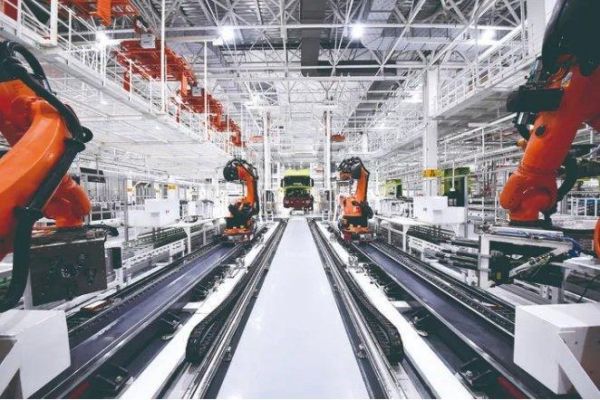 一汽解放J7整車智能工廠生產(chǎn)線 來(lái)源：長(zhǎng)春發(fā)布