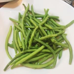 健身餐香煎雞胸肉的做法 步驟3