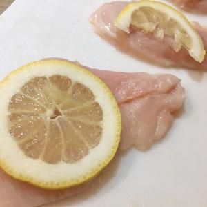 健身餐香煎雞胸肉的做法 步驟1