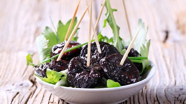 西梅的營養(yǎng)價(jià)值與食用方法