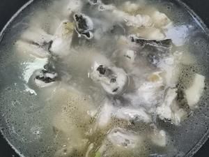 不會(huì)腥的豆腐魚湯的做法 步驟5