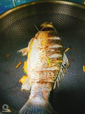 香濃鯽魚豆腐湯(簡單易做)的做法 步驟4