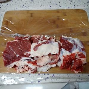 在家自制牛肉卷、羊肉卷的做法 步驟1