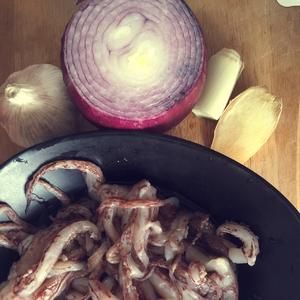 香炒魷魚(yú)絲的做法 步驟1