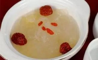'燕窩搭配枸杞紅棗燉煮，營養(yǎng)翻倍的更佳燉法'