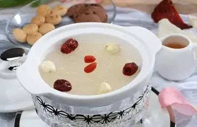 '燕窩搭配枸杞紅棗燉煮，營養(yǎng)翻倍的更佳燉法'