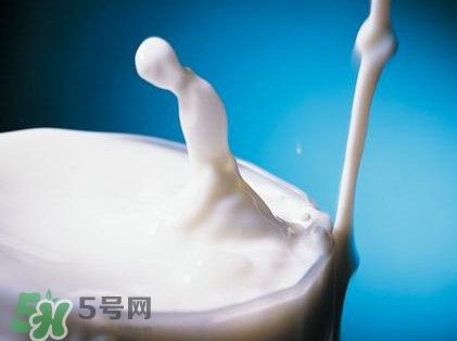 脫脂牛奶熱量高嗎？脫脂牛奶會(huì)發(fā)胖嗎