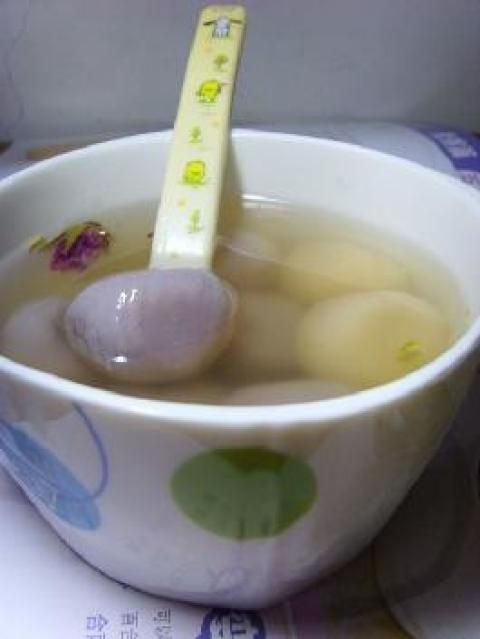 玫瑰双色汤圆做法