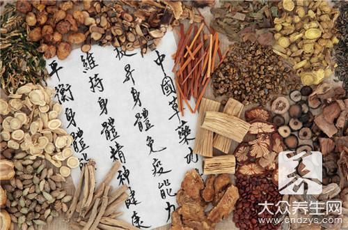 黃芪泡水代茶飲，自有一番神秘功效！