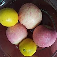 告別脂肪，重塑體型——蘋(píng)果檸檬汁/蘋(píng)果醋的做法圖解1