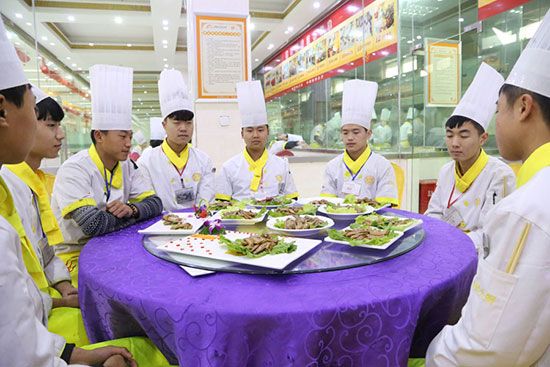 東北地區(qū)年夜飯吃啥？東北地區(qū)特色年夜飯菜譜推薦？