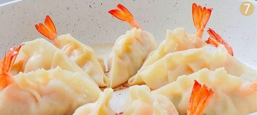 美味健康的玉米胡蘿卜豬肉餃子（用新鮮食材制作的佳肴，一次品嘗不夠！）