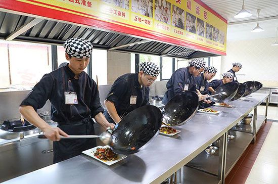 年夜飯菜譜大全家常菜 四川年夜飯必備的十二道菜