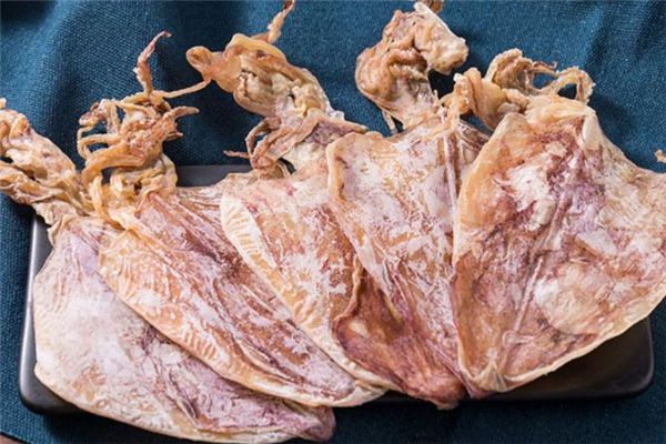 魷魚干發(fā)霉了還能吃嗎 當心霉菌感染