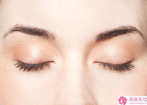 承德瀚美醫(yī)療美容機(jī)構(gòu)眼袋打溶脂手術(shù)一般價格是多少錢