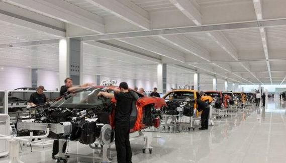 全世界有幾個(gè)汽車廠商能制造F1賽車？