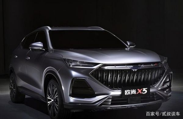 極具動(dòng)感的車(chē)身，年輕人的喜愛(ài)-有駕