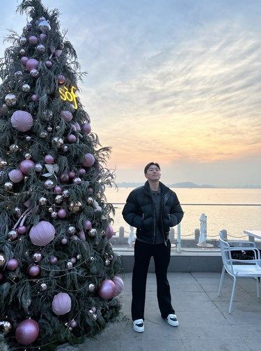 圣誕樹亮了?