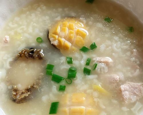 以生滾魚片瘦肉粥為主題的健康美食（瘦肉粥的做法詳解）