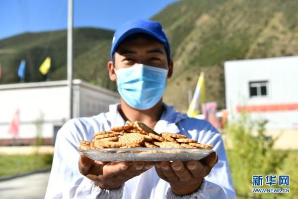 西藏洛隆：青稞深加工促增收