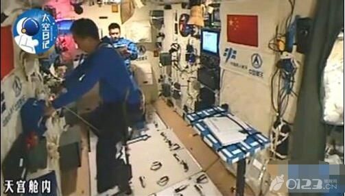 中國(guó)人太空跑步:太空中怎樣鍛煉身體 蹬自行車做拉力器
