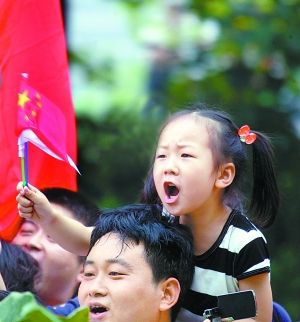 福建人在京城的打拼故事倡導(dǎo)健康娛樂為"鳥巢"美容