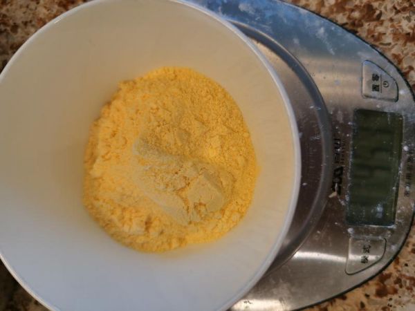 純奶手撕吐司的做法 步驟1