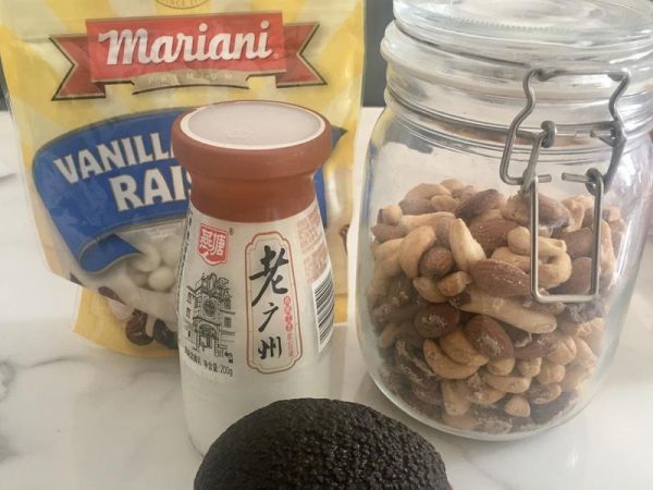 純奶手撕吐司的做法 步驟1