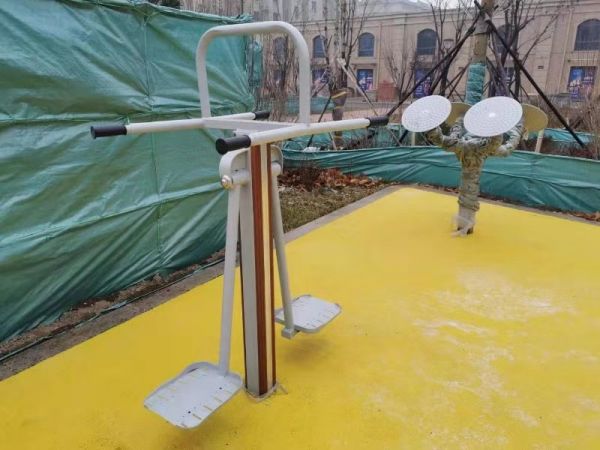 戶外體育健身器材圖片大全