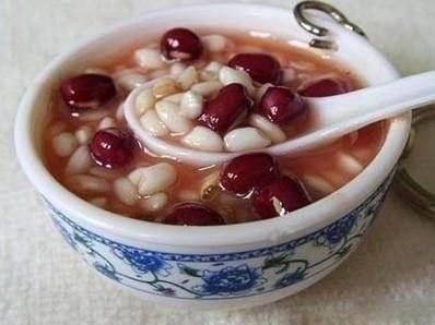 女人想減肥只要一碗爛豆湯，排毒祛濕，除皺消腫降體重!