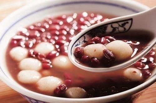 女人想減肥只要一碗爛豆湯，排毒祛濕，除皺消腫降體重!