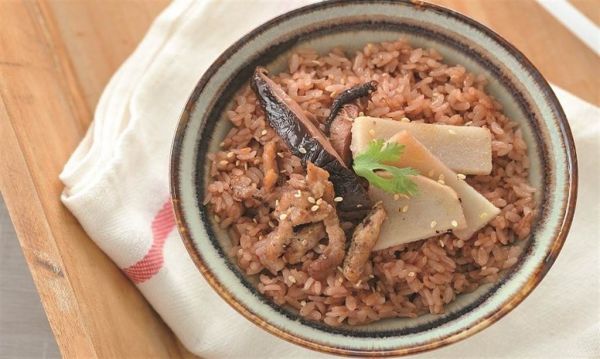 圖為五目紅豆炊飯。（圖片來源：陳德信）