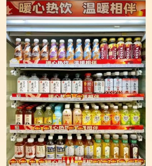 三季度茶飲料增速放緩，暖柜中的養(yǎng)生水即將迎來爆發(fā)？