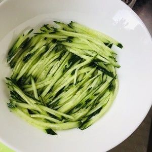 酸辣蕨根粉-吸點(diǎn)健康粉兒的做法步驟 第2步