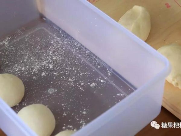 純奶手撕吐司的做法 步驟1