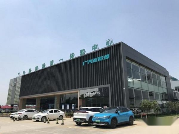 五一報(bào)復(fù)性消費(fèi)潮，自動(dòng)駕駛+中藥健康艙，這款國(guó)貨SUV守護(hù)你健康