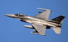 俄烏全線激戰(zhàn)，一架烏軍F16疑似被擊落