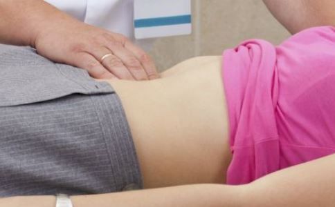 治疗 按摩 腹部