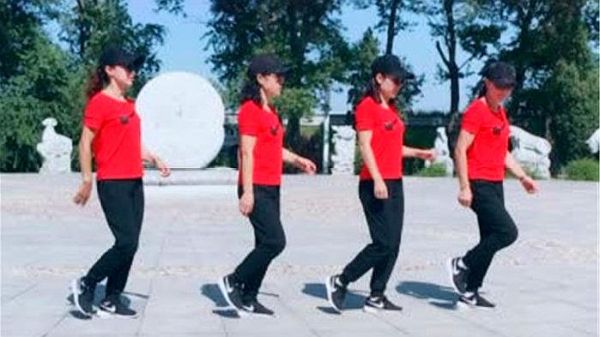 廣場舞《健康走出來》，舞步優(yōu)美，簡單易學(xué)