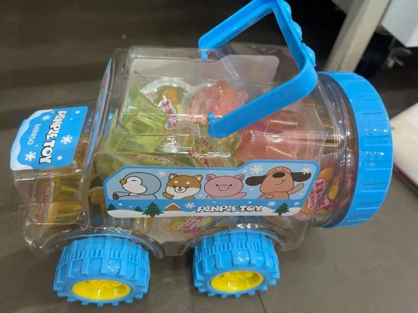 小汽车造型果冻：让孩子们爱上健康零食的新选择 - 阿龙分享