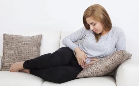 食管炎的注意事项 食管炎的饮食禁忌 食管炎在睡姿上要注意什么