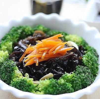 適合晚上吃的10道素菜，好吃有營(yíng)養(yǎng)，吃了不長(zhǎng)胖，有益身體健康！