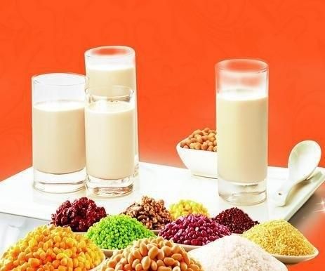 一天一杯豆?jié){真的健康？豆?jié){飲食科普，附18款粗糧豆?jié){搭配食譜！