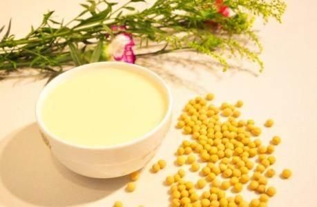 一天一杯豆?jié){真的健康？豆?jié){飲食科普，附18款粗糧豆?jié){搭配食譜！