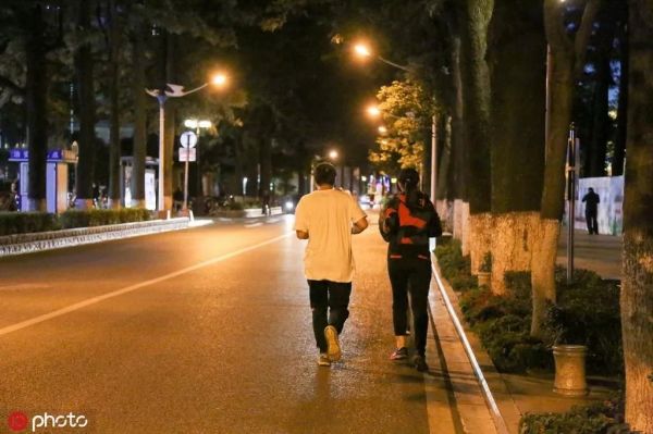 晚飯前后，哪個時間更適合跑步？