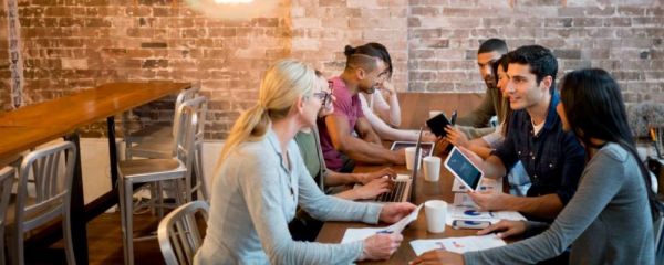 晚饭后如何健康的散步 散步有什么好处 坚持跑步有哪些好处